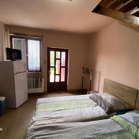 Borbarat Vendeghaz Apartment *