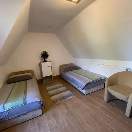 Borbarat Vendeghaz Apartmán *