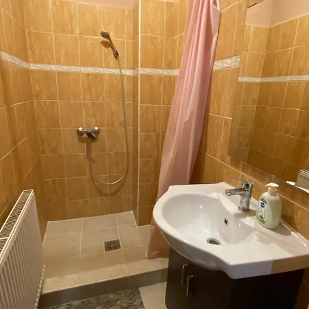 Borbarat Vendeghaz Apartment Kistokaj