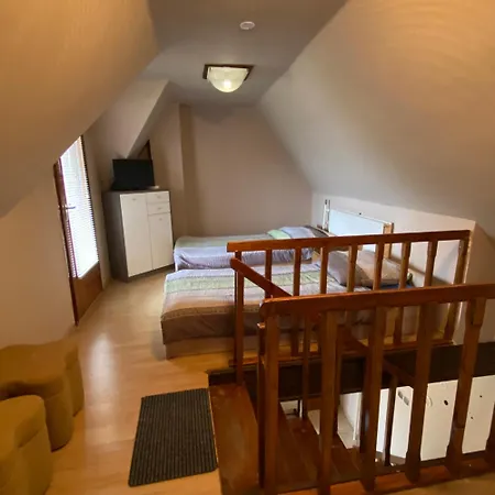 Borbarat Vendeghaz Apartament Kistokaj